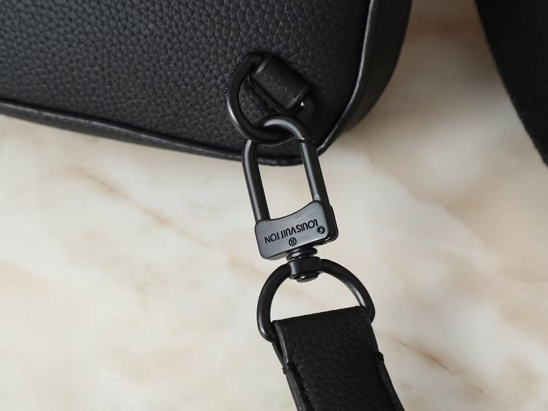 Louis Vuitton Mens Bag
