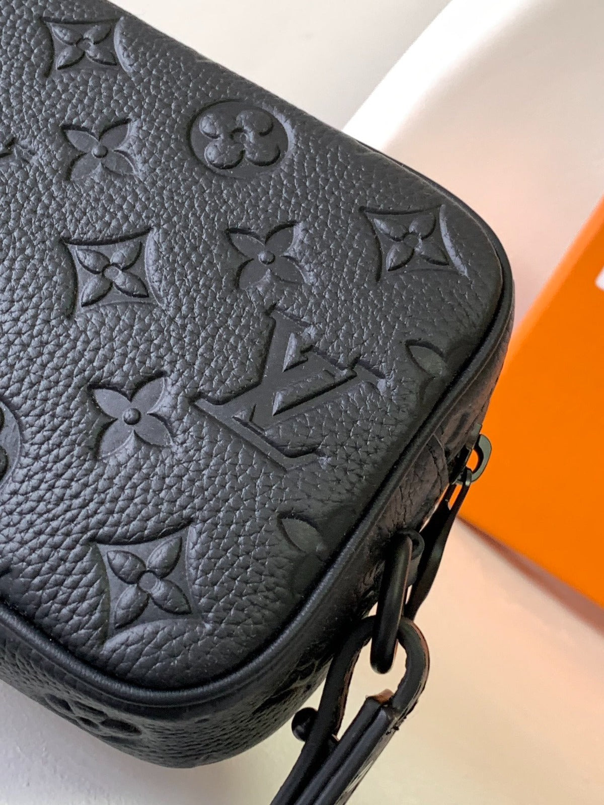 Louis Vuitton Mens Bag