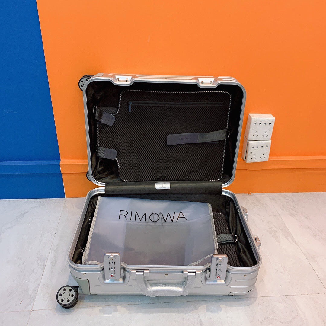 Rimova Travel Bag