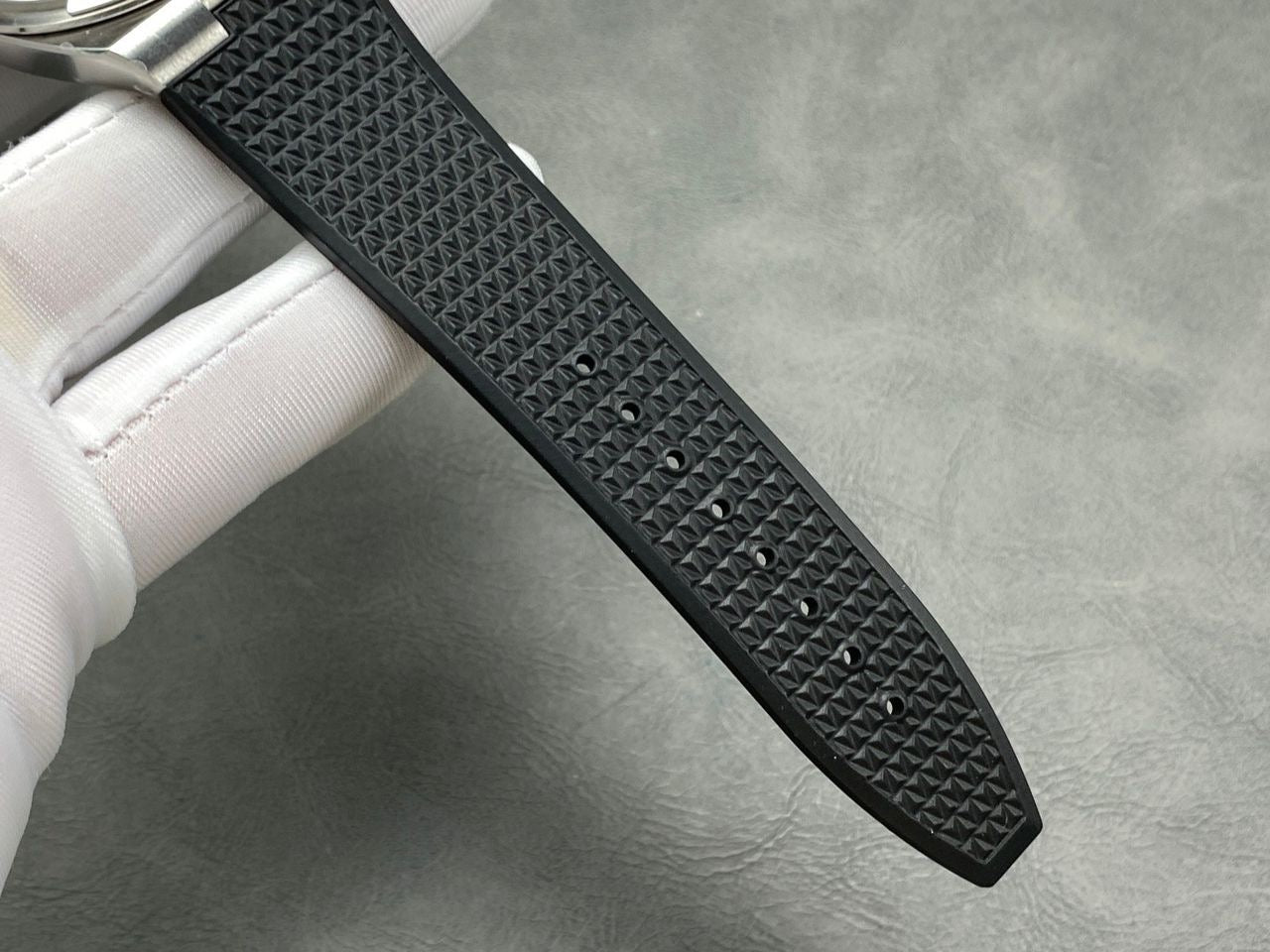 Vacheron Overseas Swiss Superclone