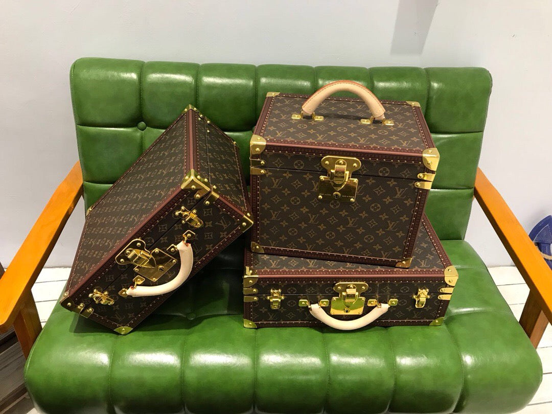 Louis Vuitton Box - Case